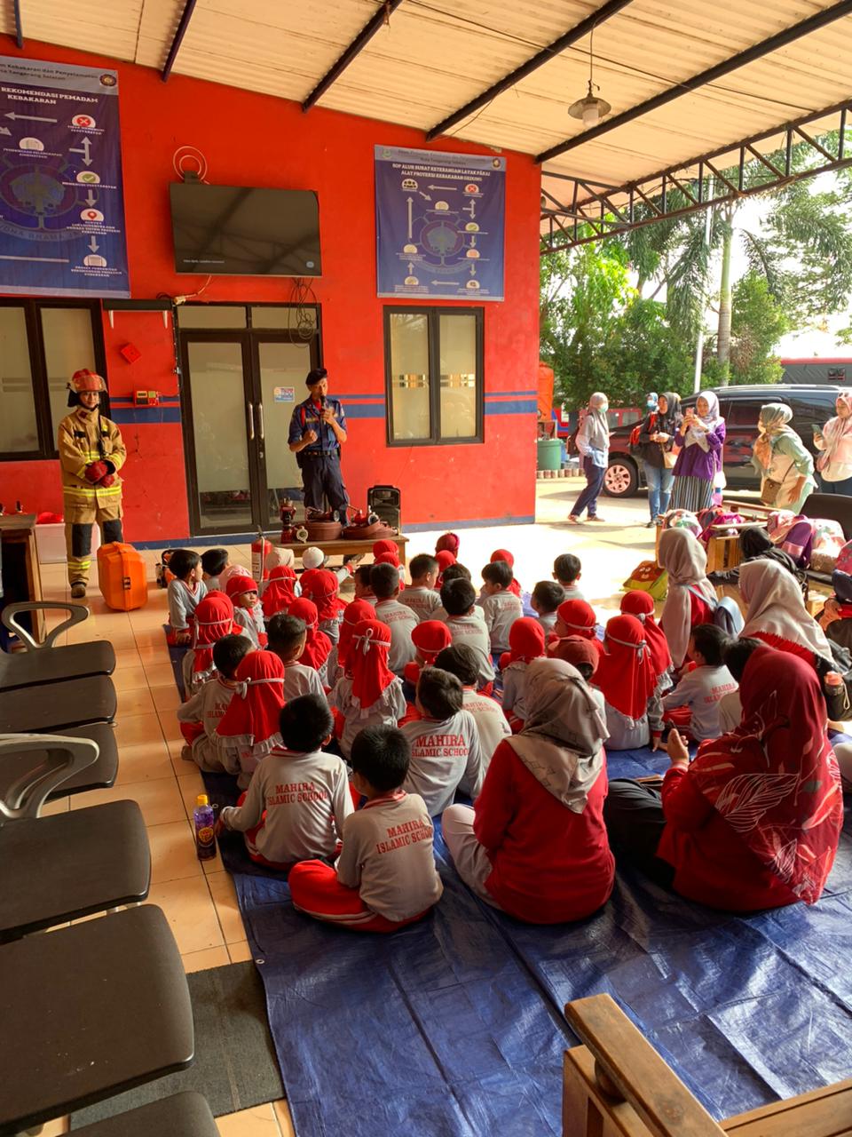 Kujungan Sekolah Tk Mahira Ke Dinas Pemadam Kebakaran dan Penyelamatan Kabupaten Mojokerto